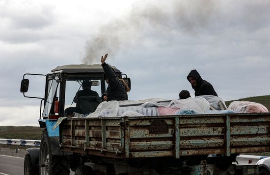 Armenia Azerbaijan Tensions Refugees