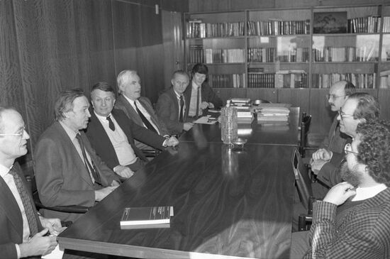 Der Spiegel magazine representatives visit USSR