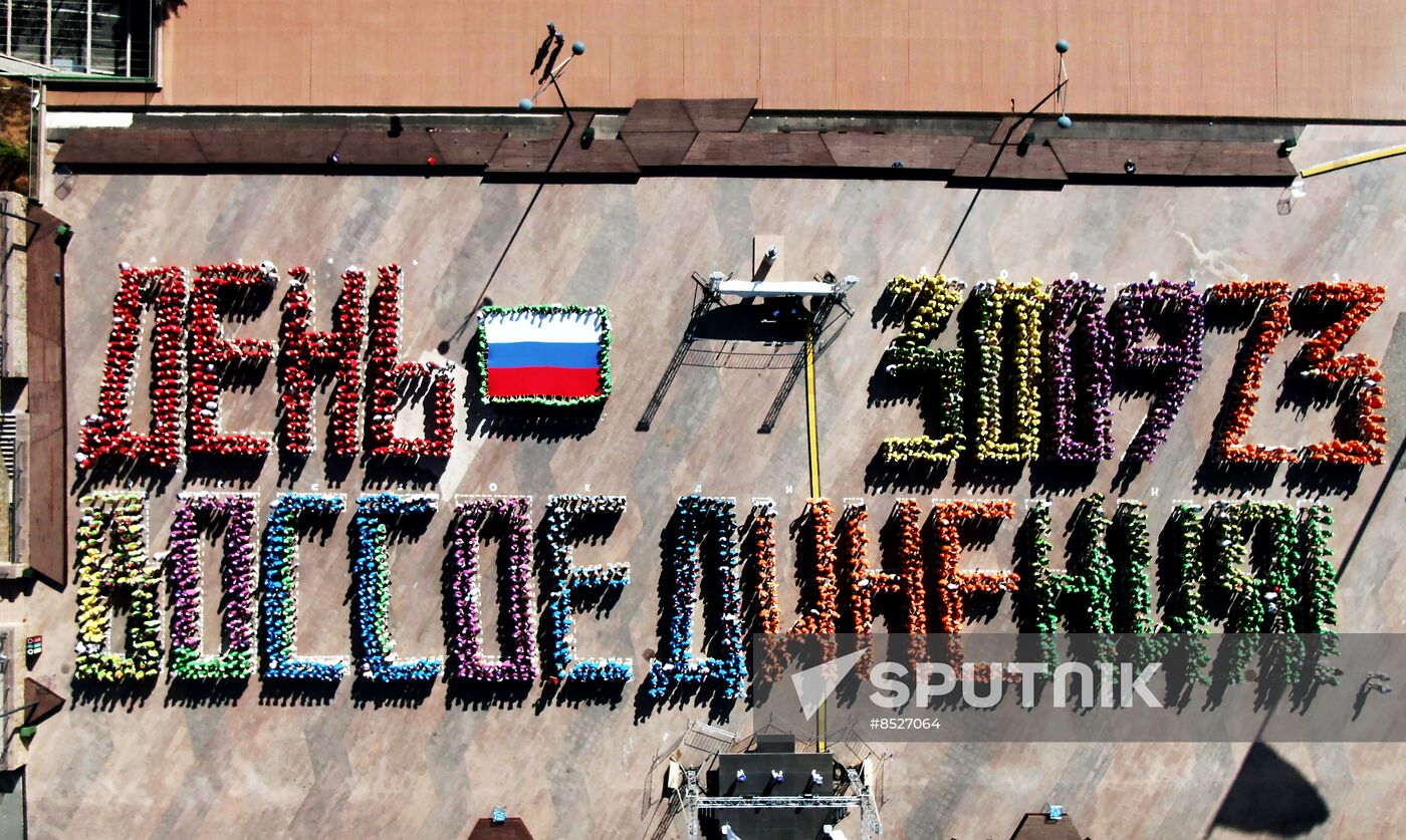 Russia New Regions Accession Day