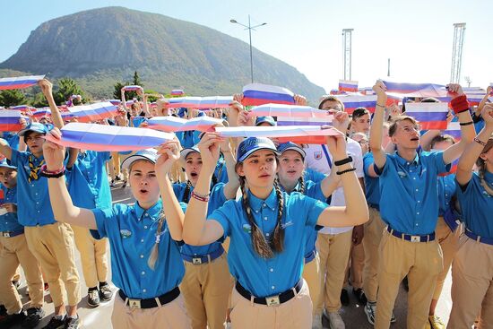 Russia New Regions Accession Day