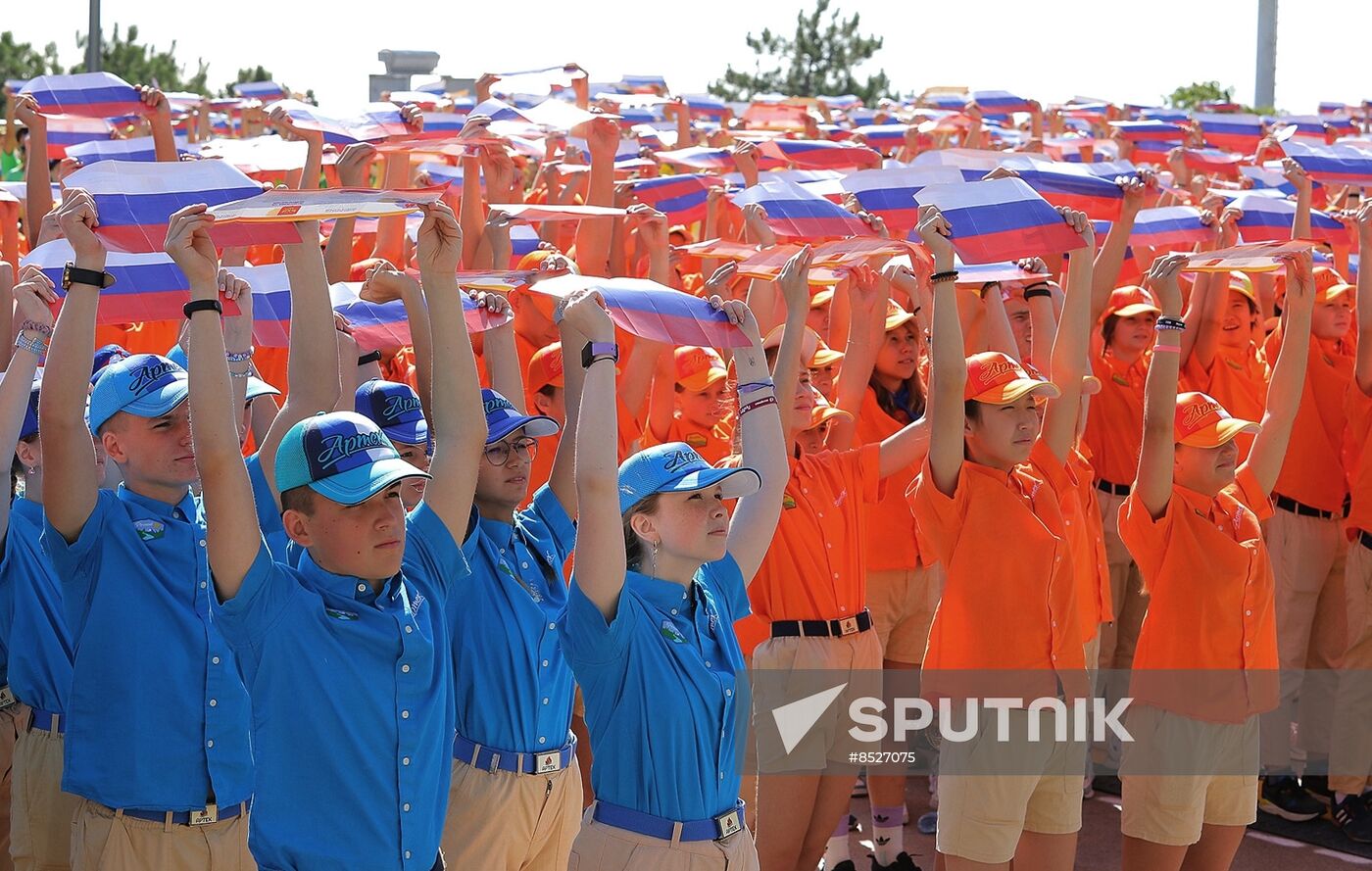 Russia New Regions Accession Day