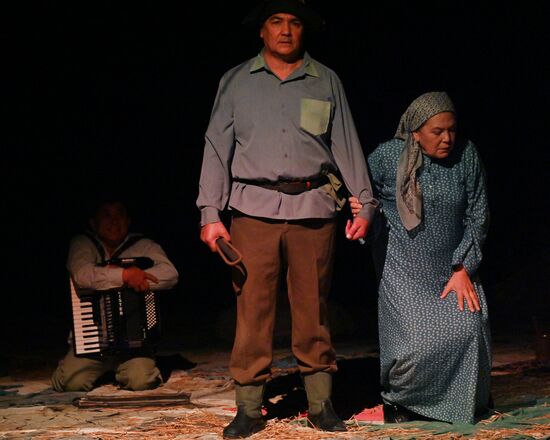 Russia Chekhov Theatre Festival Mother Field