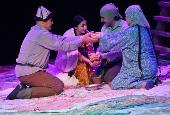 Russia Chekhov Theatre Festival Mother Field