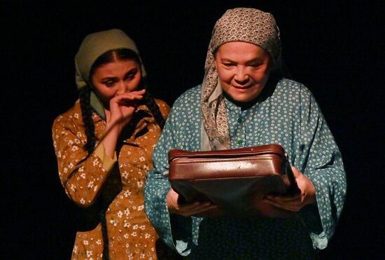 Russia Chekhov Theatre Festival Mother Field