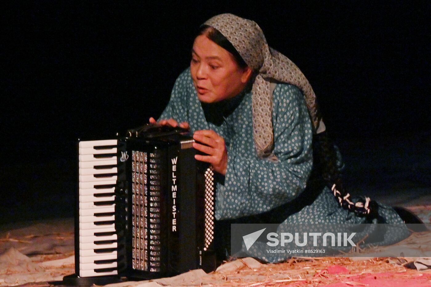 Russia Chekhov Theatre Festival Mother Field