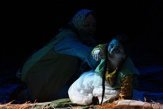 Russia Chekhov Theatre Festival Mother Field