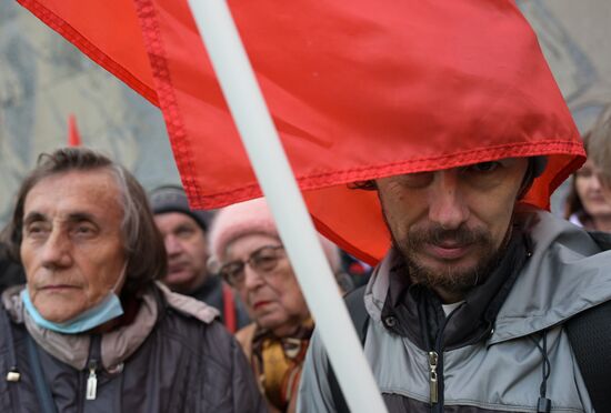 Russia Regions Constitutional Crisis Anniversary