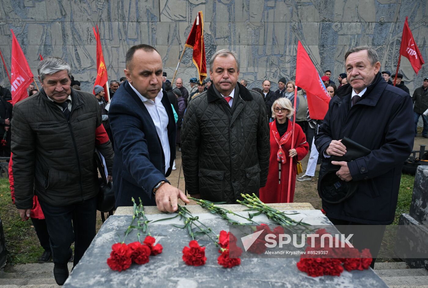 Russia Regions Constitutional Crisis Anniversary