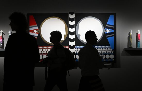 Russia Modern Art Exhibition