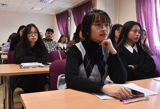 Russia Vietnam Education Students
