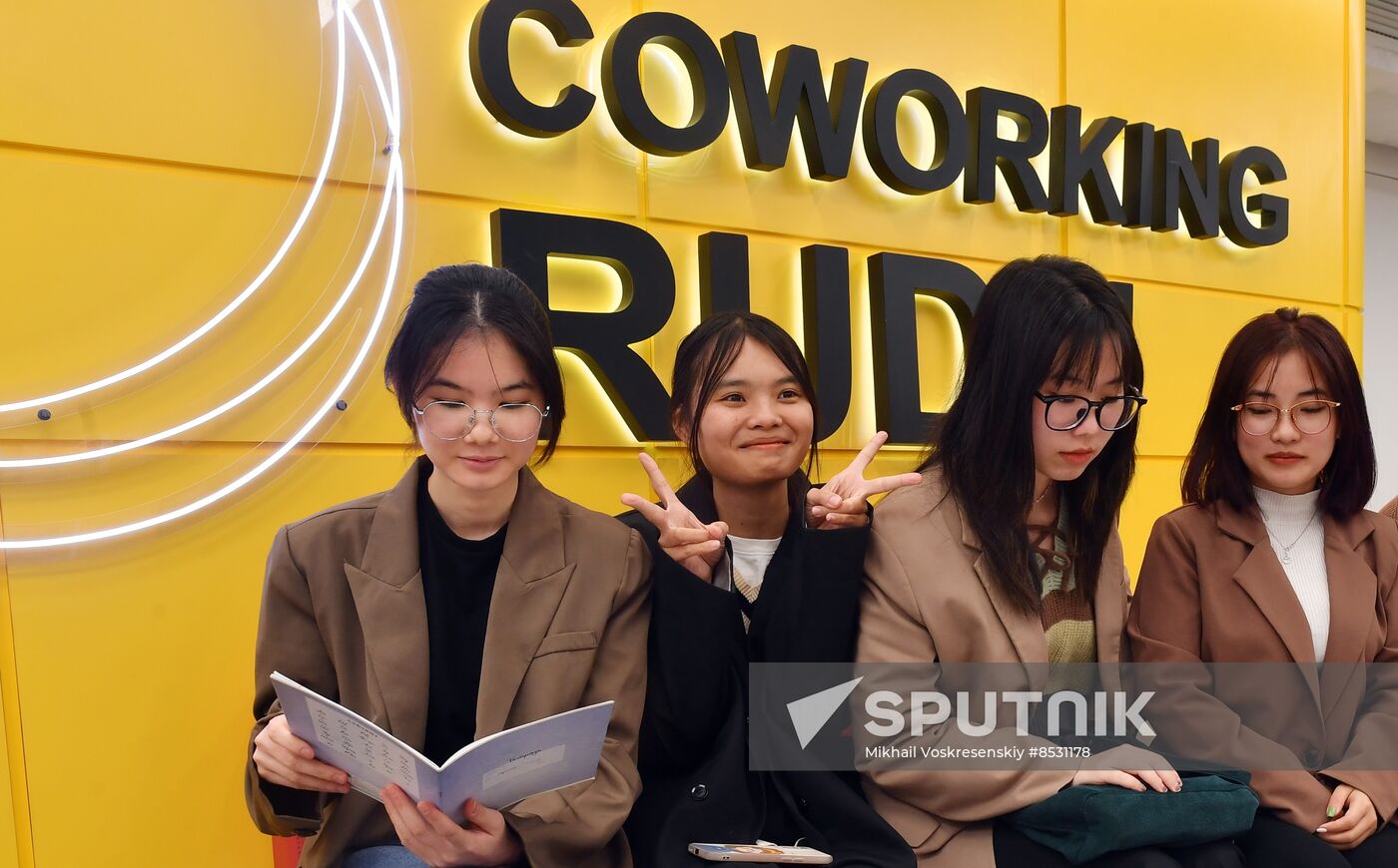 Russia Vietnam Education Students