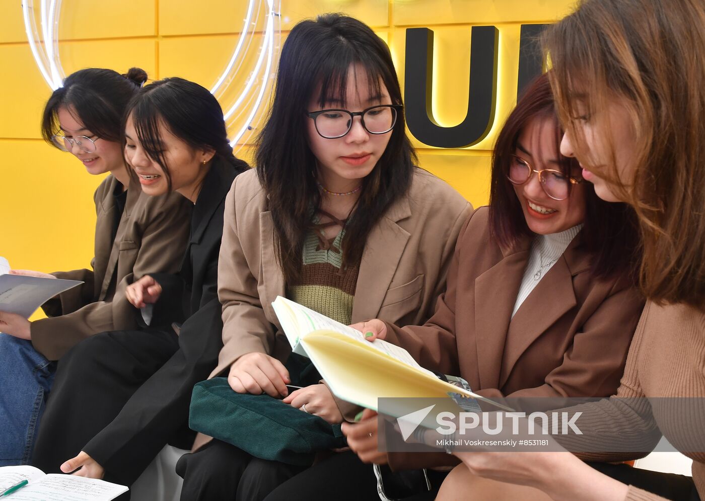 Russia Vietnam Education Students