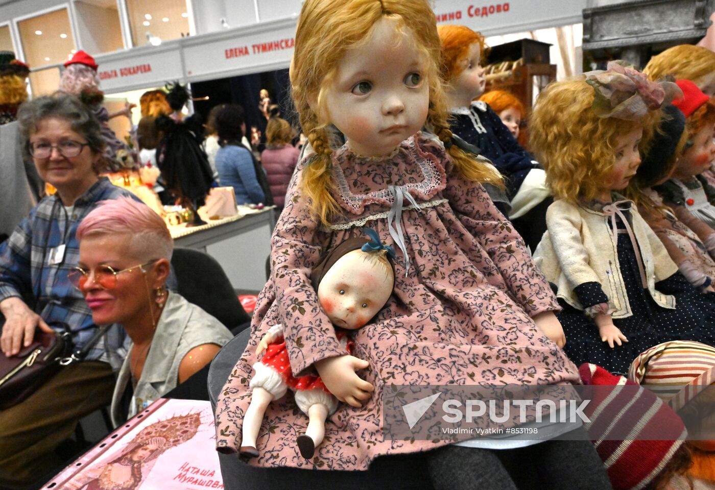 Russia Designer Doll Salon