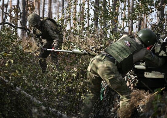 Russia Ukraine Military Operation Mortar Unit