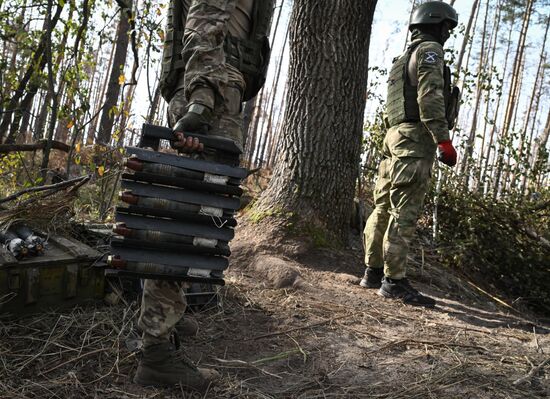 Russia Ukraine Military Operation Mortar Unit