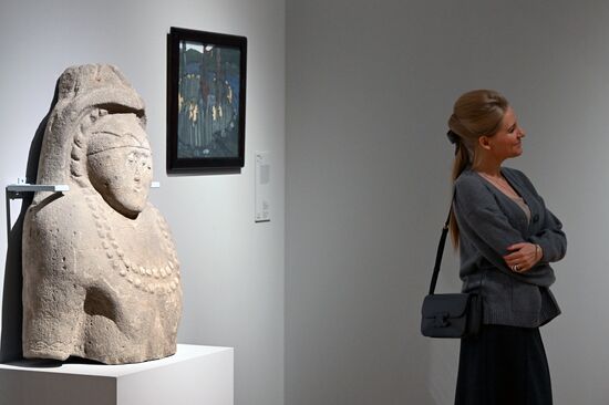 Russia Art Roerich Exhibition