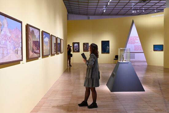 Russia Art Roerich Exhibition