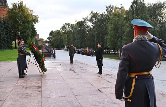 Russia Iraq Wreath Laying