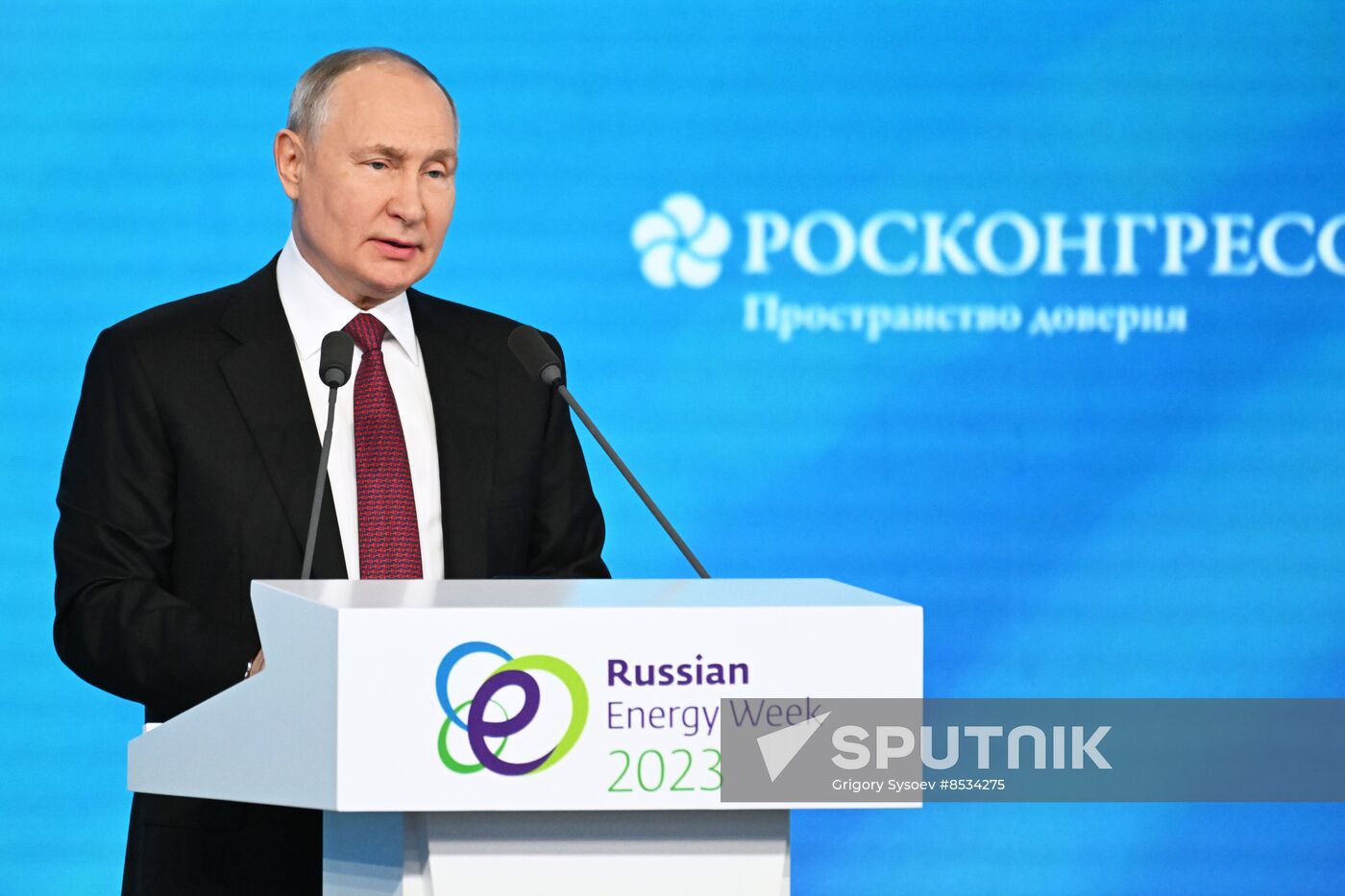 Russia Putin Energy Week Forum
