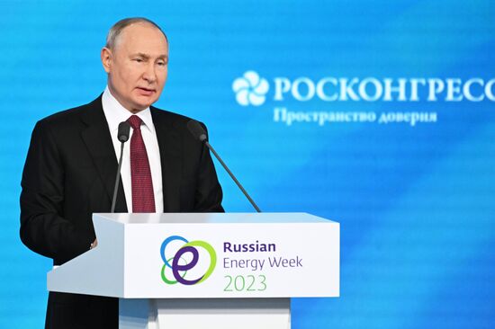 Russia Putin Energy Week Forum