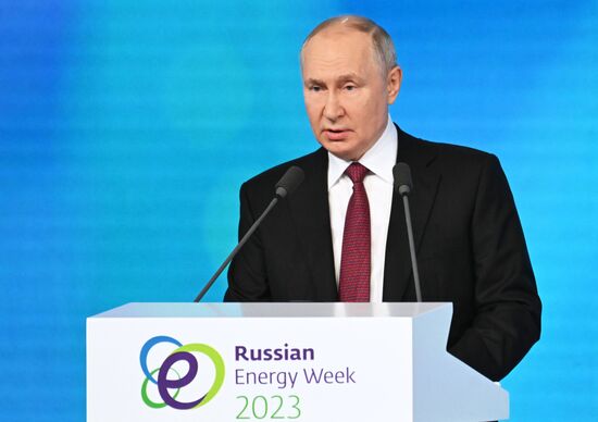 Russia Putin Energy Week Forum