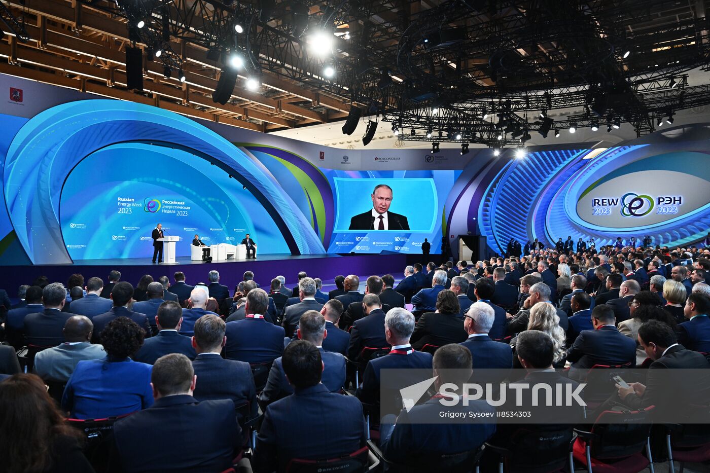 Russia Putin Energy Week Forum