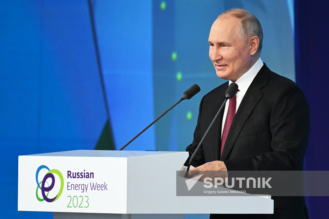 Russia Putin Energy Week Forum