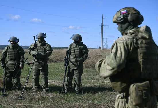 Russia Ukraine Military Operation Sappers