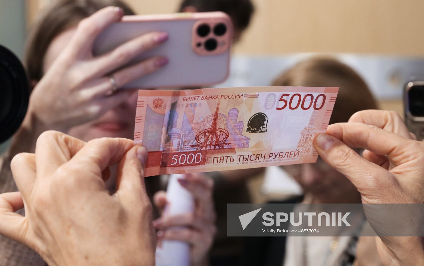 Russia Economy Banknotes