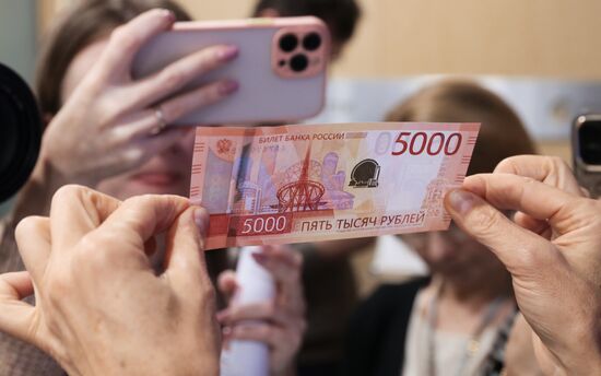 Russia Economy Banknotes