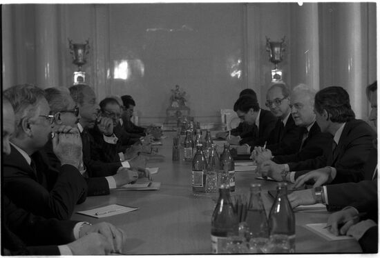 Members of League of Arab States visit USSR