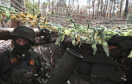 Russia Ukraine Military Operation Mortar Unit