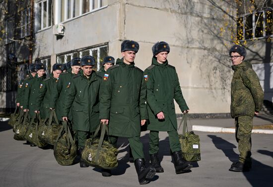 Russia Defence Conscripts