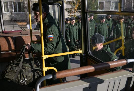 Russia Defence Conscripts