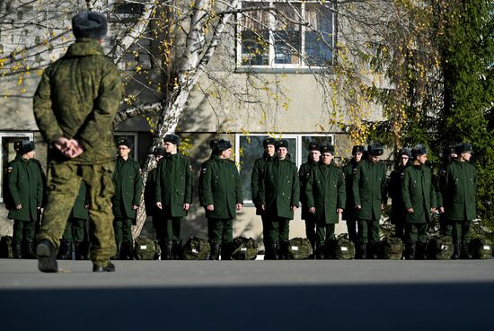 Russia Defence Conscripts