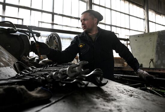 Ukraine Russia Military Operation Repair Unit