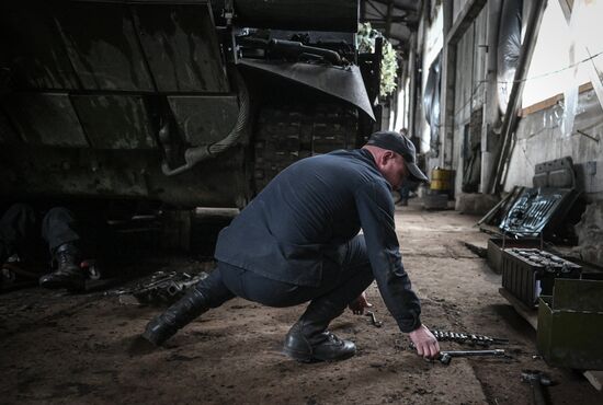 Ukraine Russia Military Operation Repair Unit