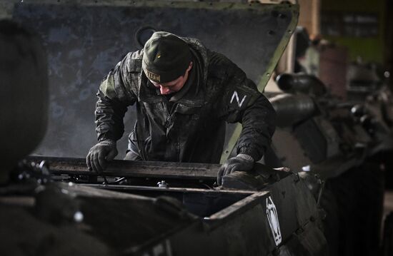 Ukraine Russia Military Operation Repair Unit