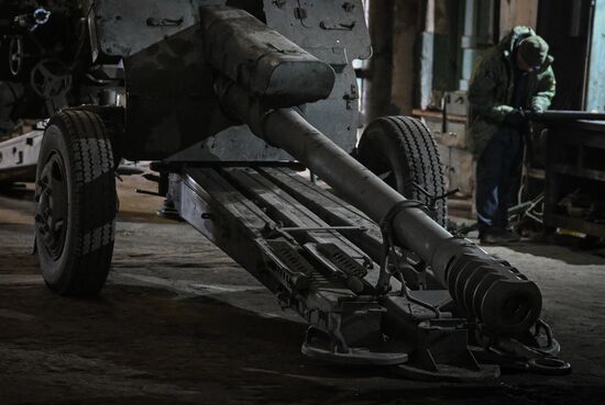 Ukraine Russia Military Operation Repair Unit