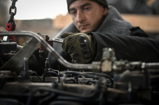 Ukraine Russia Military Operation Repair Unit