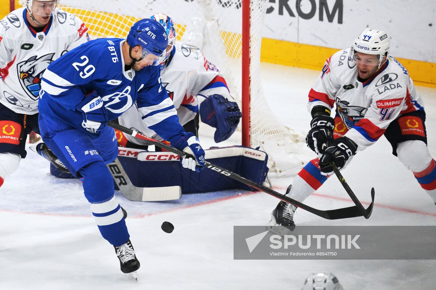 Russia Ice Hockey Kontinental League Dynamo - Lada