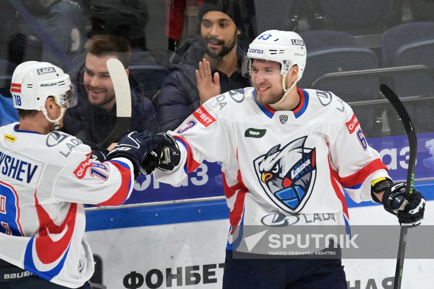 Russia Ice Hockey Kontinental League Dynamo - Lada