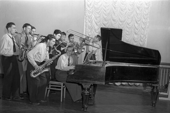 Youth Brass Band of Stalingrad Tractor Plant Culture Center