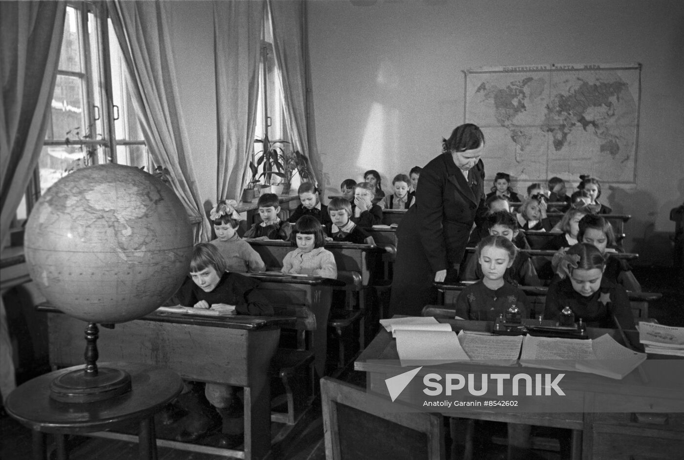 Olga Leonova, director of secondary school No.175 in Moscow