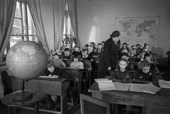 Olga Leonova, director of secondary school No.175 in Moscow