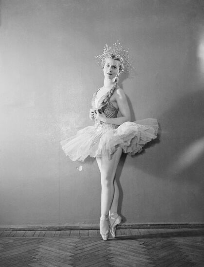 Sofya Golovkina, ballerina of State Academic Bolshoi Theater of USSR
