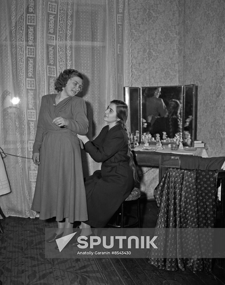 Red Proletarian Plant workers