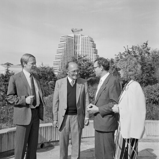 Thai delegation visits the USSR