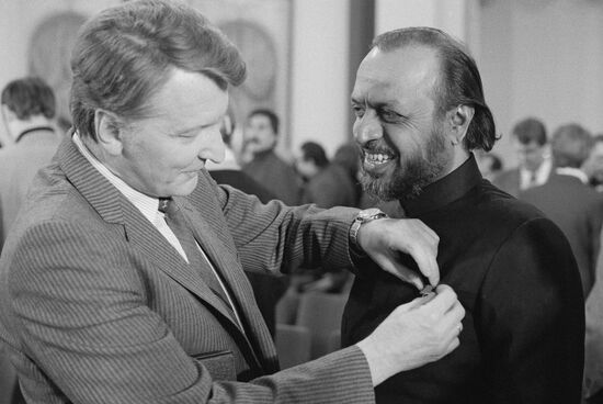 Presentation of USSR State Prize 1986