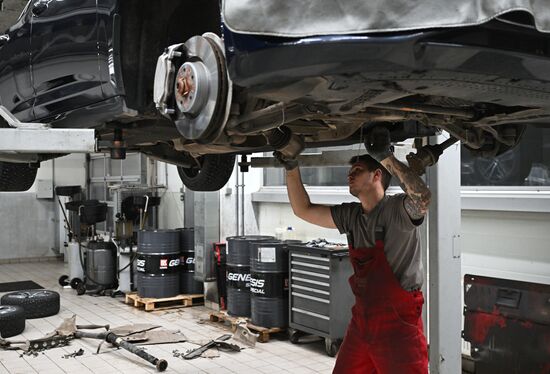 Russia Car Maintenance